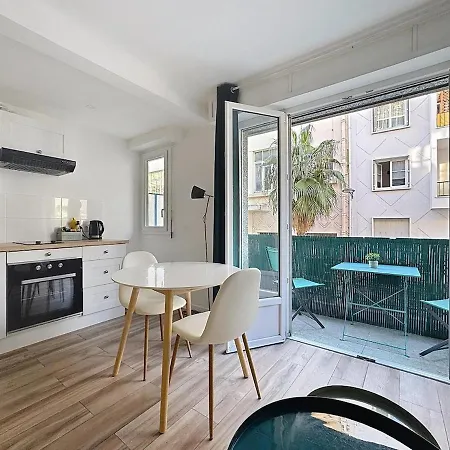 Proche Gare, Balcon Апартаменты Канны