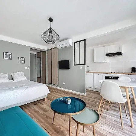 Apartment Proche Gare, Balcon *